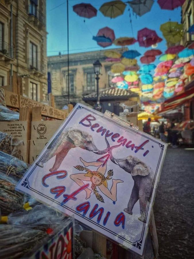 شقة Corte Capuana كاتانيا المظهر الخارجي الصورة